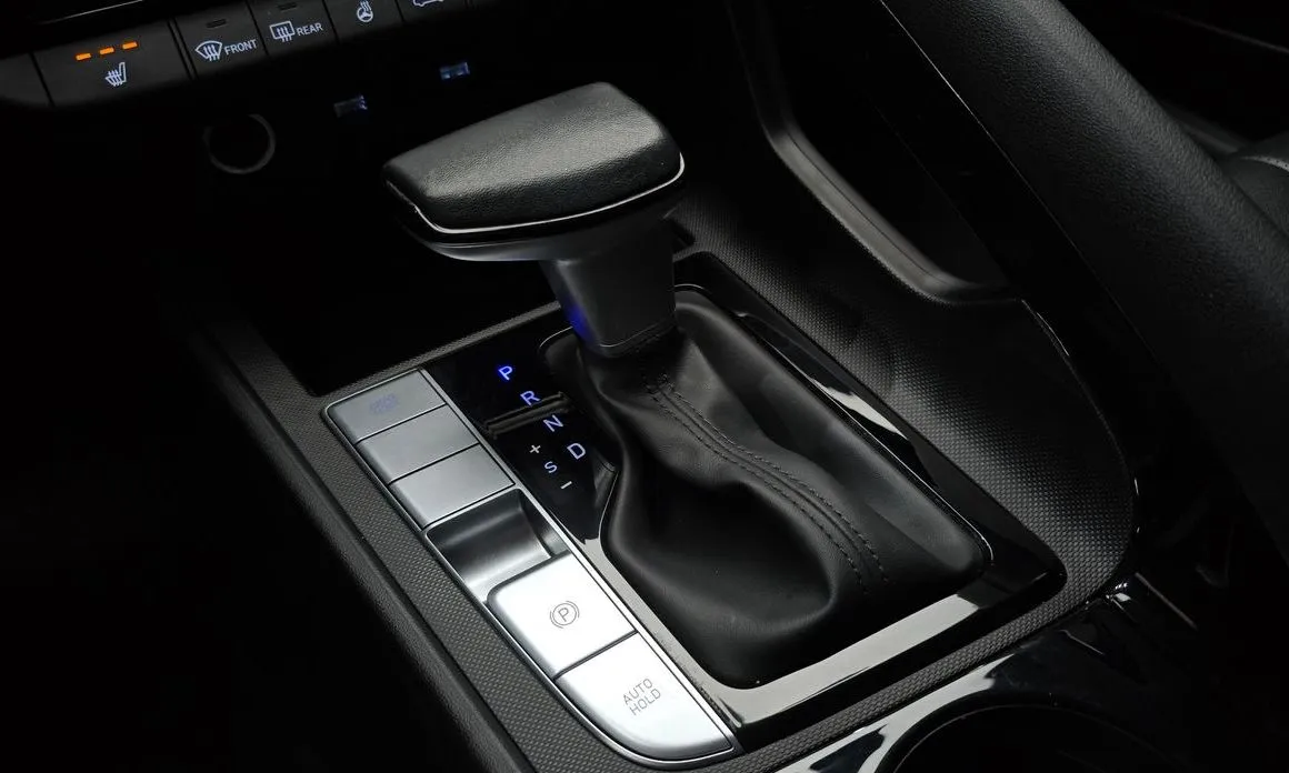 Hyundai AVANTE — фото 7