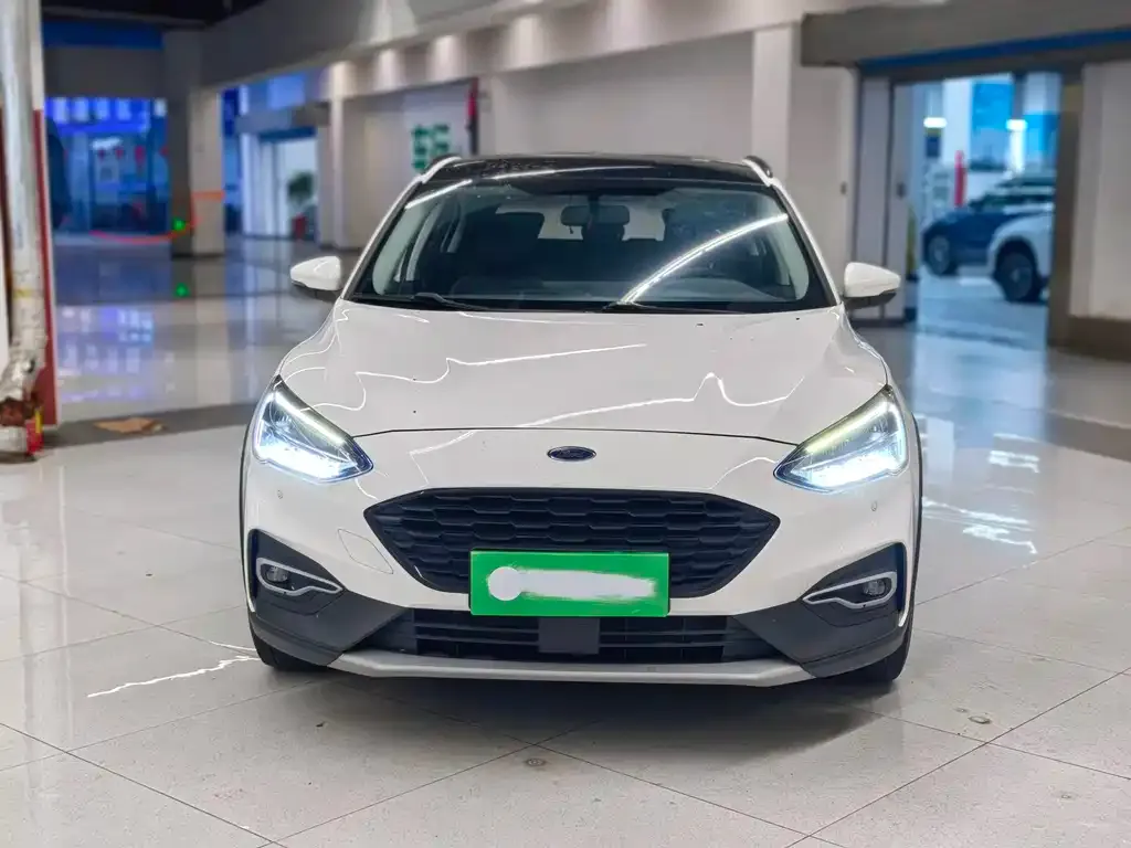 Ford Focus Active — фото 5