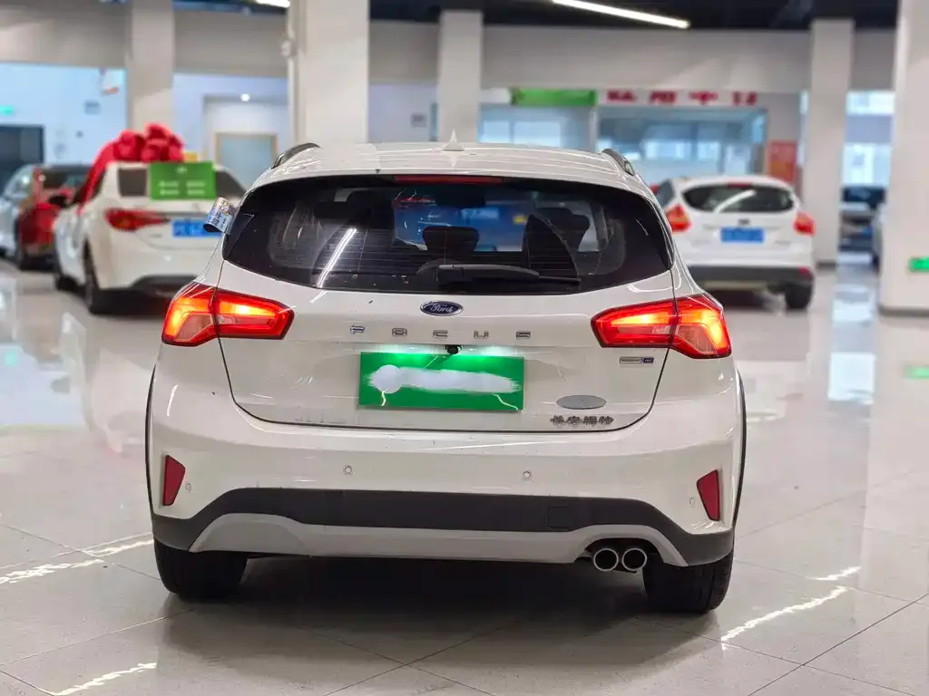 Ford Focus Active — фото 2