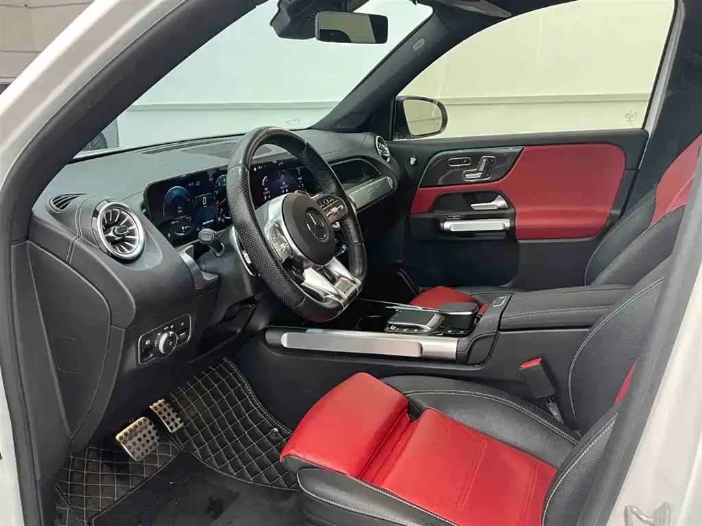Mercedes-Benz GLB AMG — фото 6