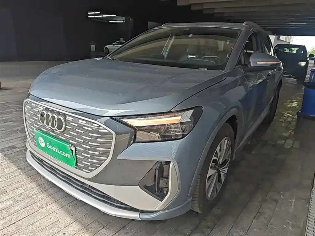 Audi Q4 e-tron — фото 10