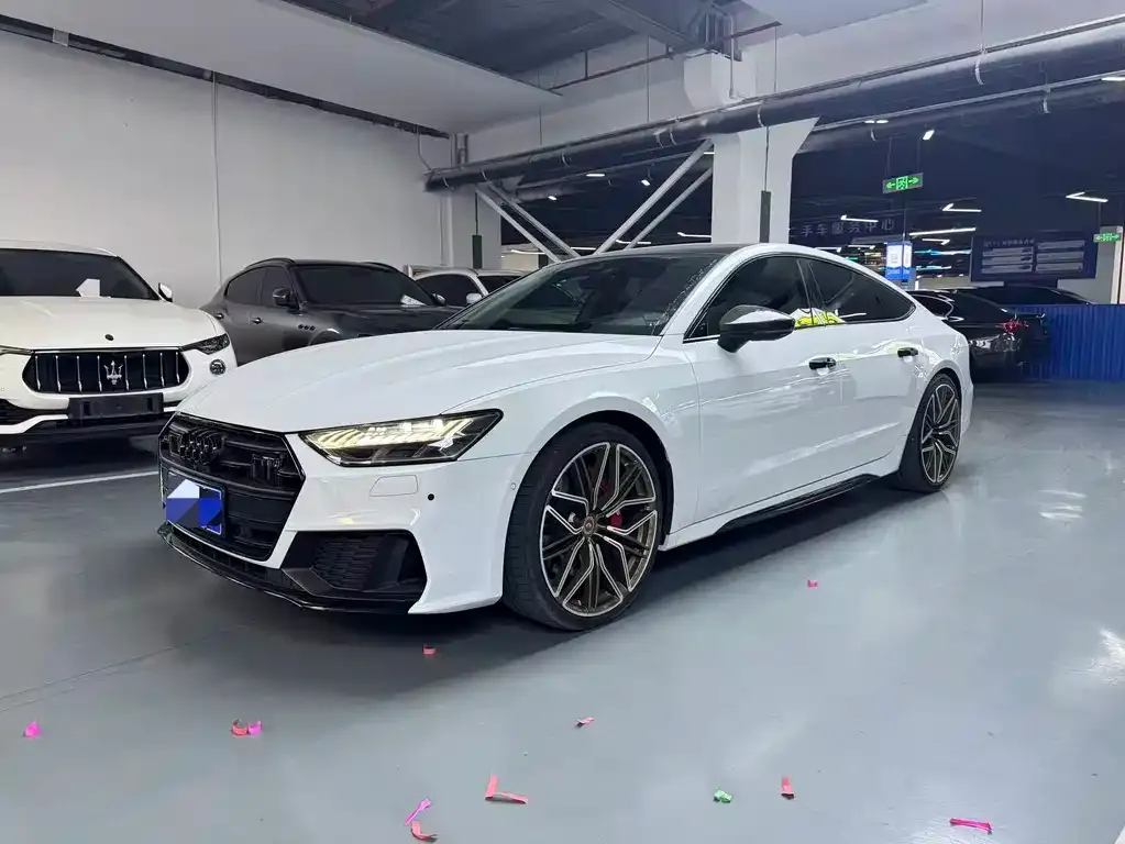 Audi A7 — фото 1