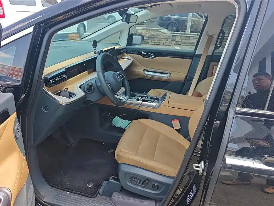 GAC Motor Trumpchi E8 — фото 4