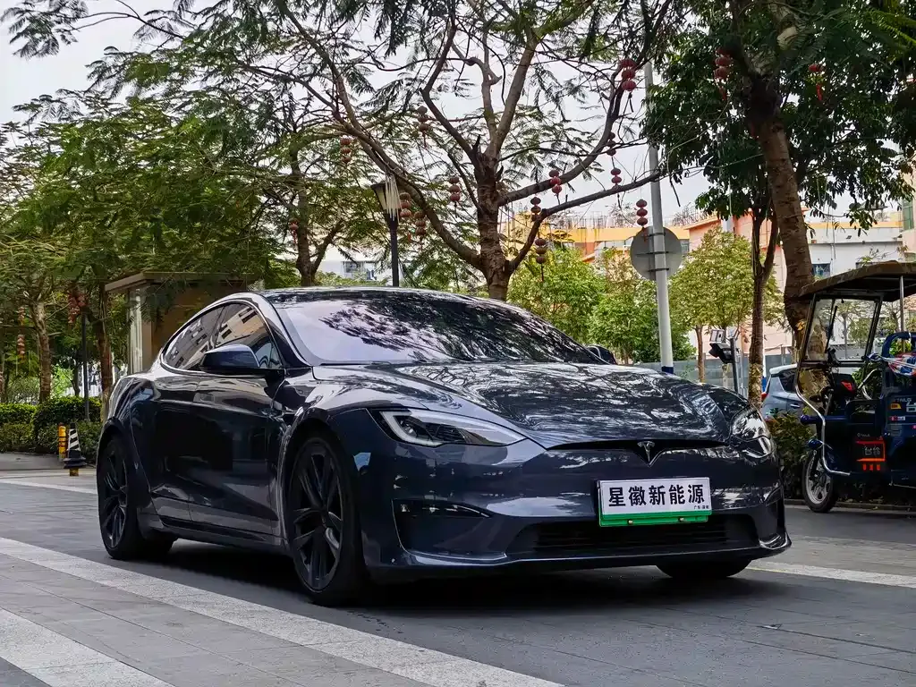 Tesla Model S — фото 10