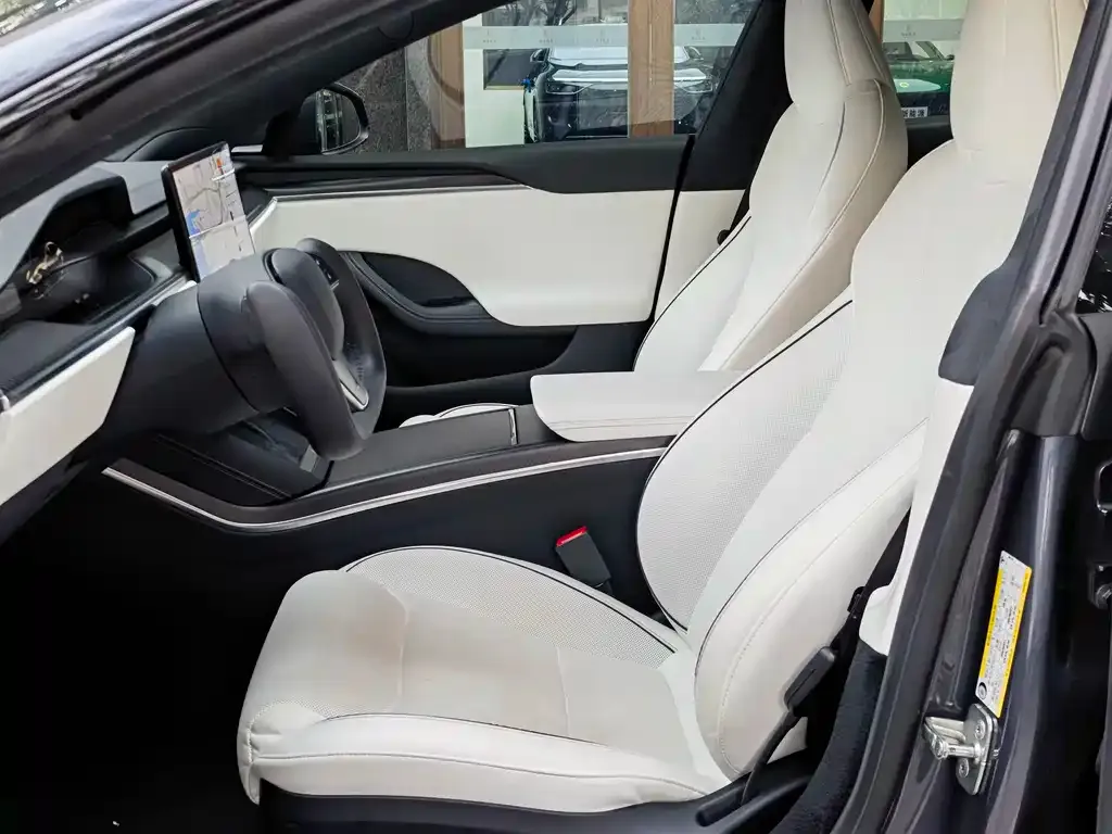 Tesla Model S — фото 5