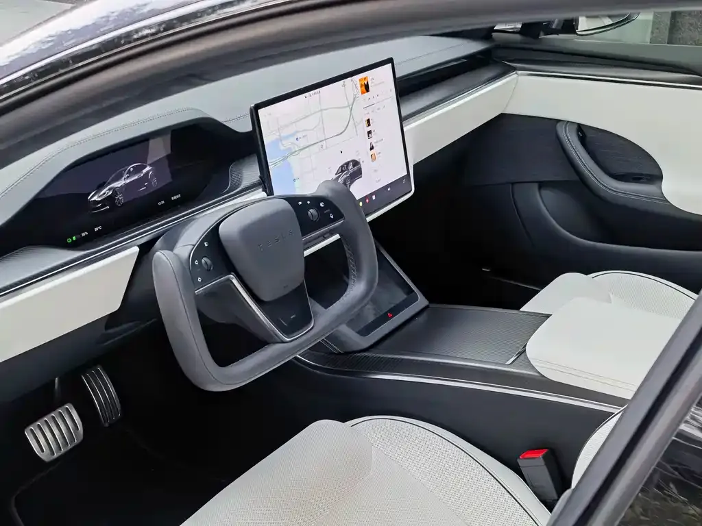 Tesla Model S — фото 4