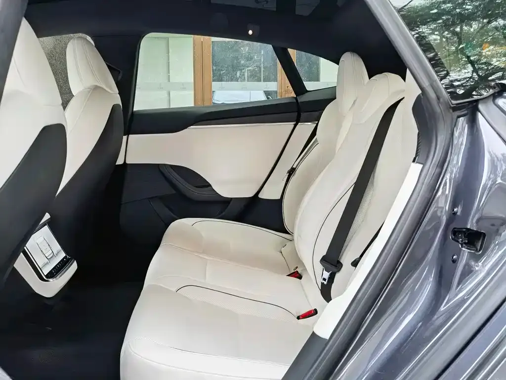 Tesla Model S — фото 3