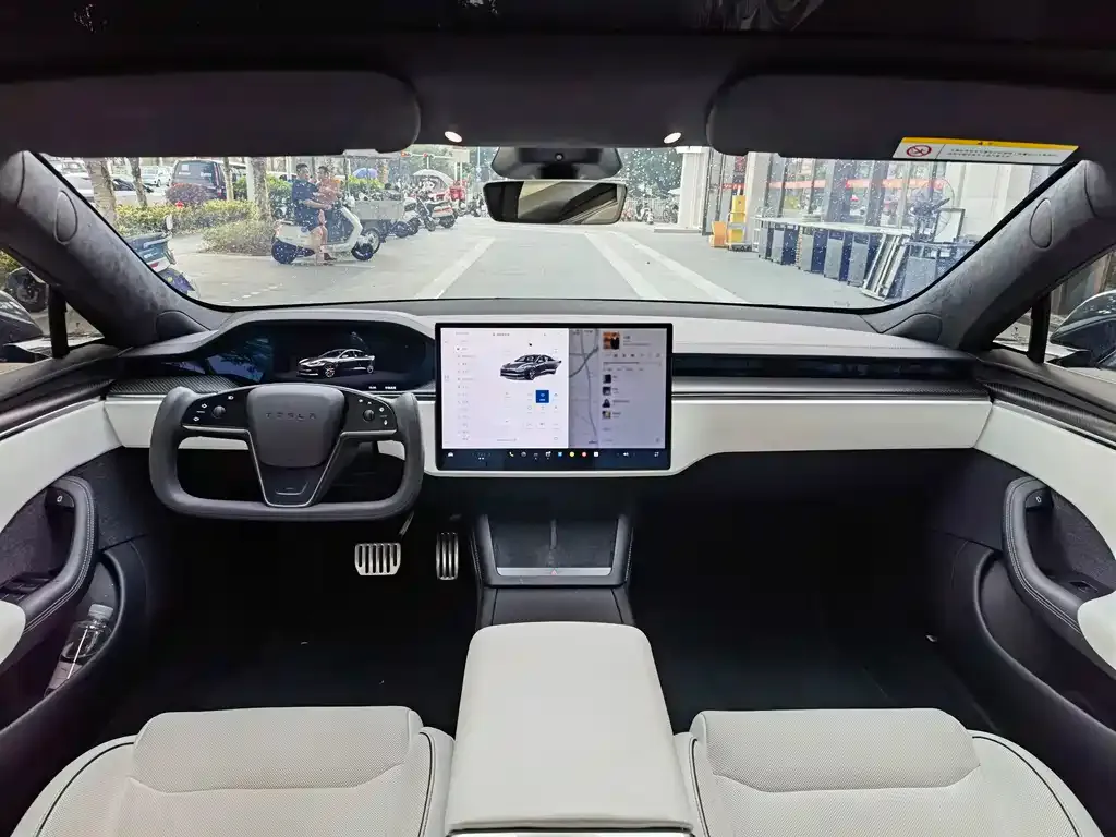 Tesla Model S — фото 7