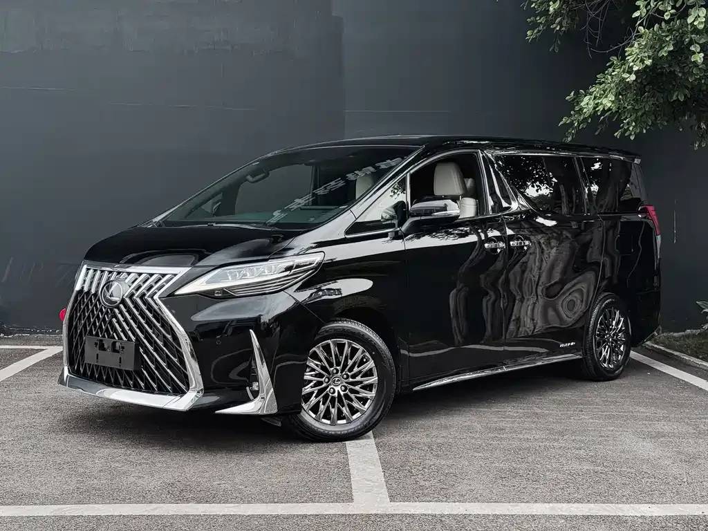 Lexus LM — фото 5