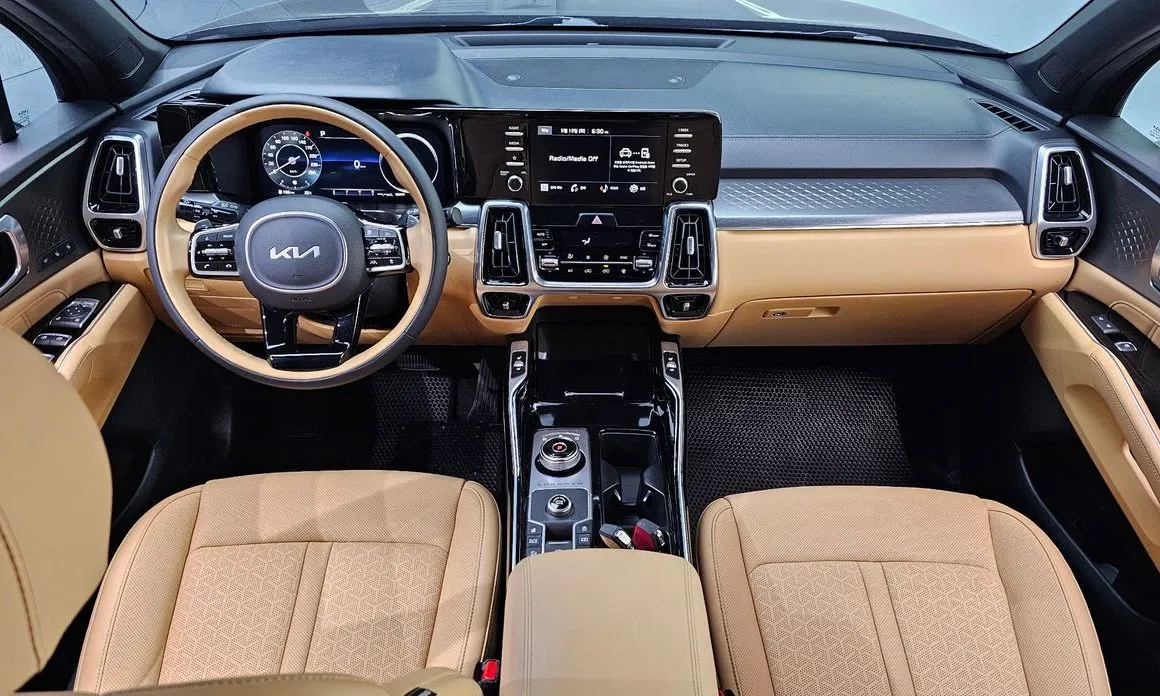 Kia Sorento — фото 7