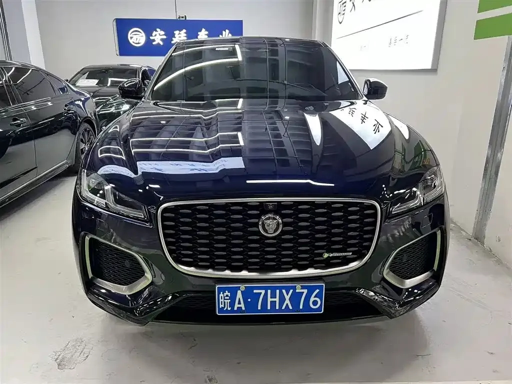 Jaguar F-PACE — фото 4
