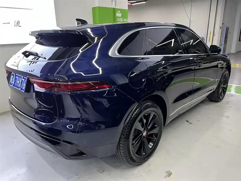 Jaguar F-PACE — фото 8