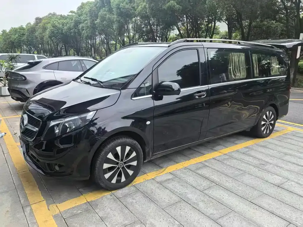 Mercedes-Benz Vito — фото 1