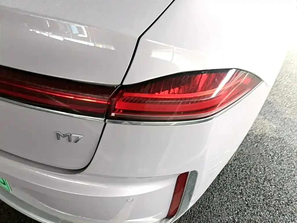 Roewe M7 DMH — фото 10