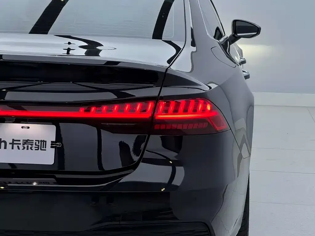 Audi A7L — фото 3