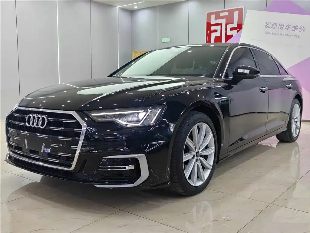 Audi A6L — фото 1