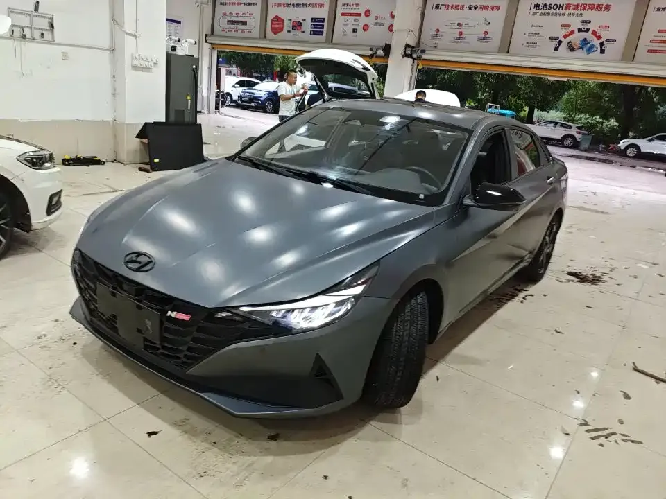Hyundai Elantra — фото 1