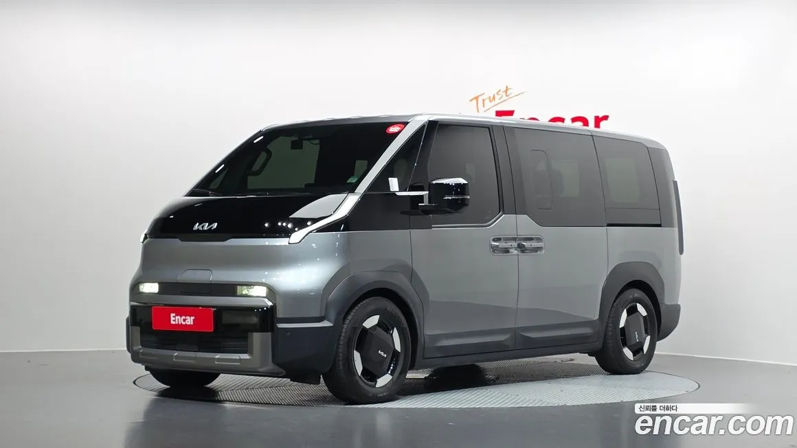 Kia PV5 — фото 1