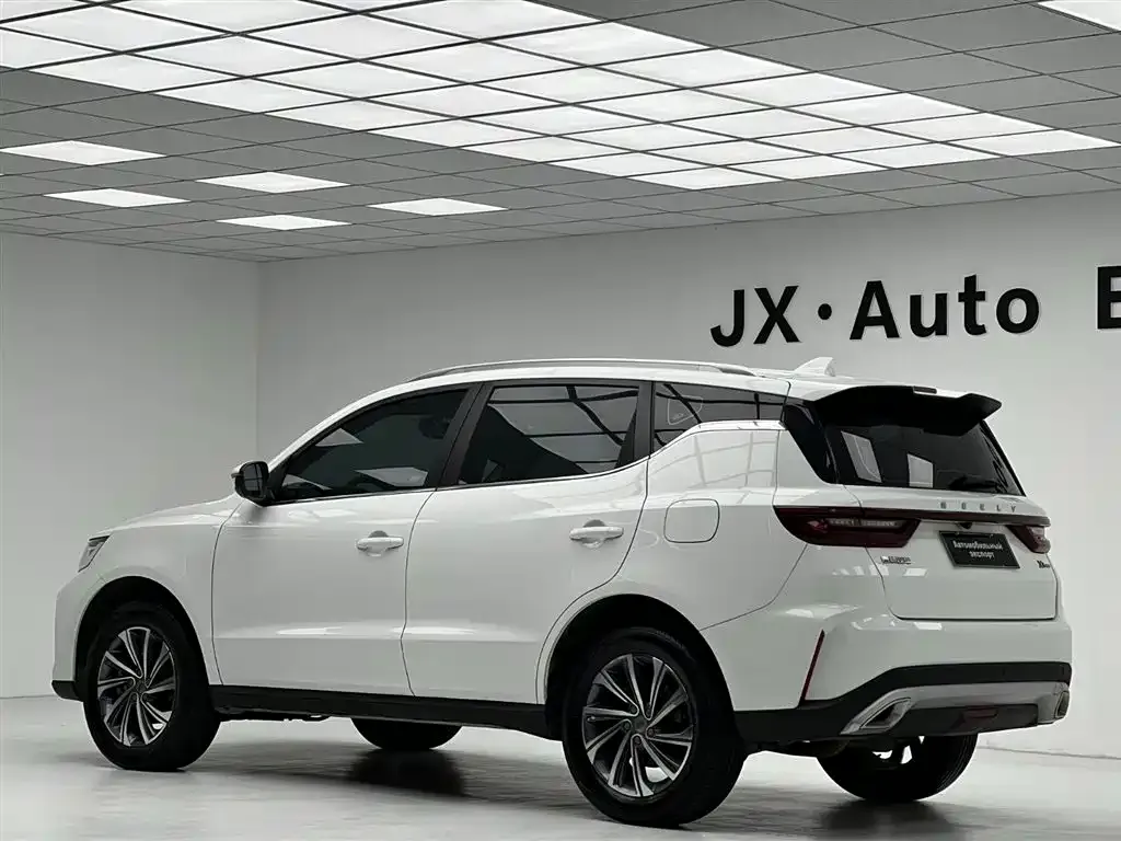 Geely Vision X6 — фото 6