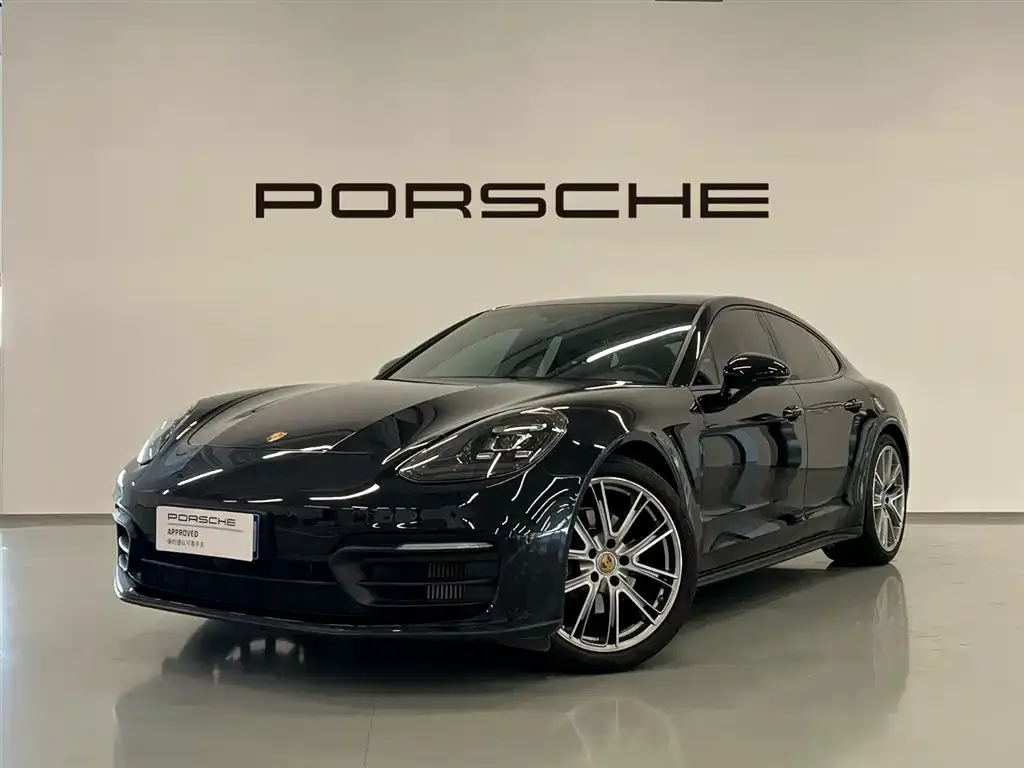 Porsche Panamera — фото 1