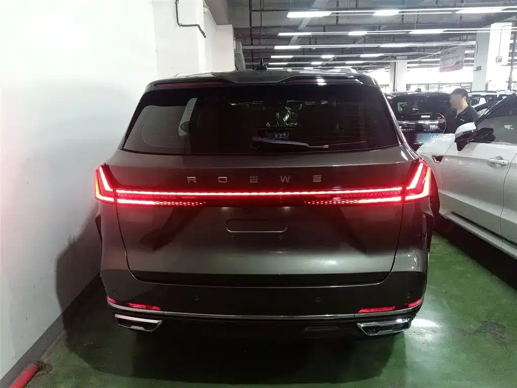 Roewe RX9 — фото 6