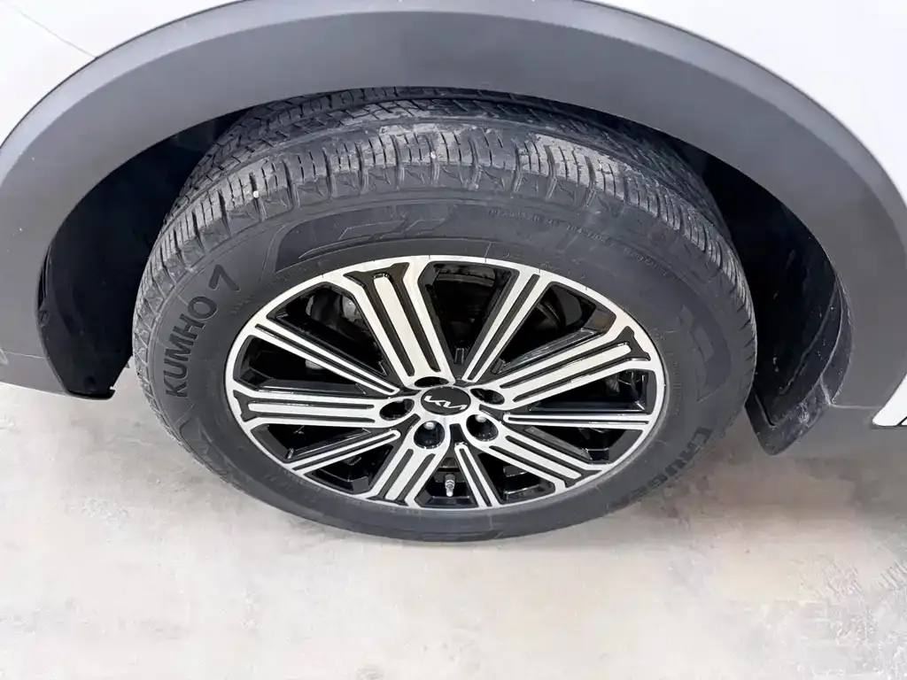 Kia Sportage — фото 9