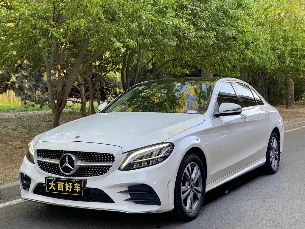 Mercedes-Benz C-Class — фото 1