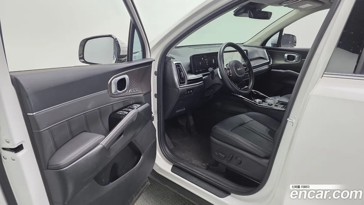 Kia Sorento — фото 6
