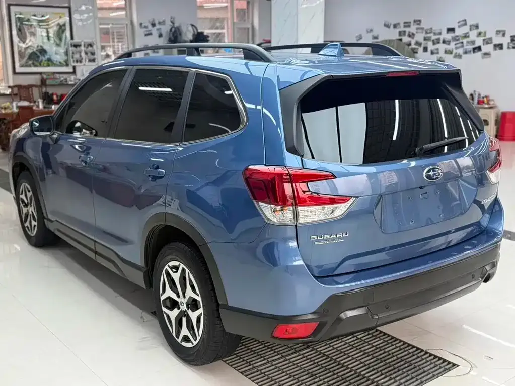Subaru Forester — фото 8