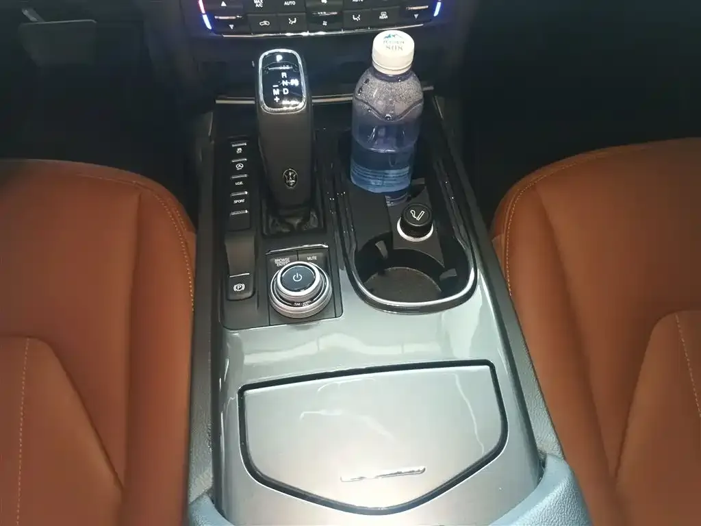 Maserati Ghibli — фото 4