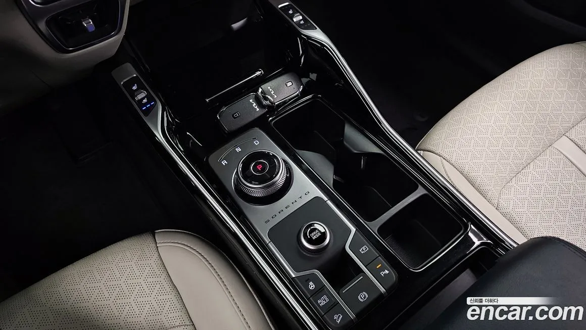 Kia Sorento — фото 8