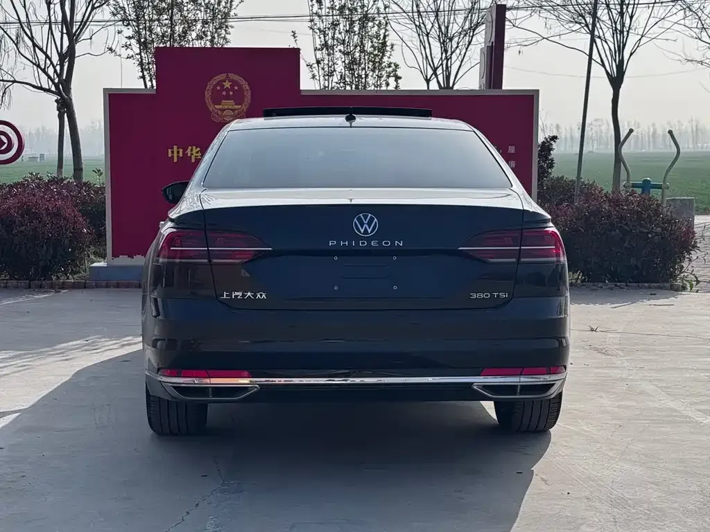 Volkswagen Phideon — фото 7