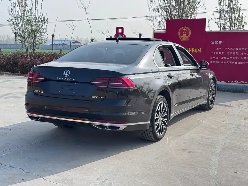 Volkswagen Phideon — фото 8