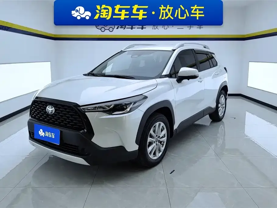 Toyota Corolla Cross — фото 1