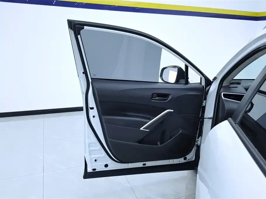 Toyota Corolla Cross — фото 2
