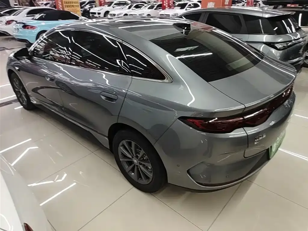 BYD Qin L — фото 8