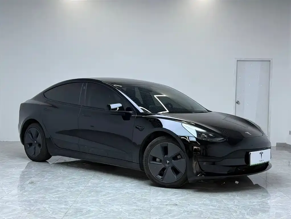 Tesla Model 3 — фото 3