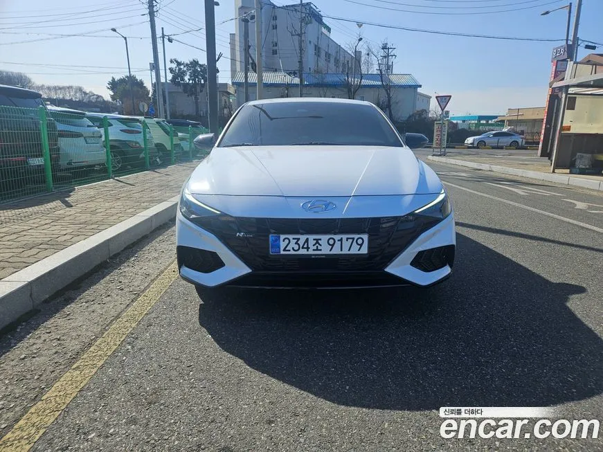 Hyundai AVANTE — фото 1