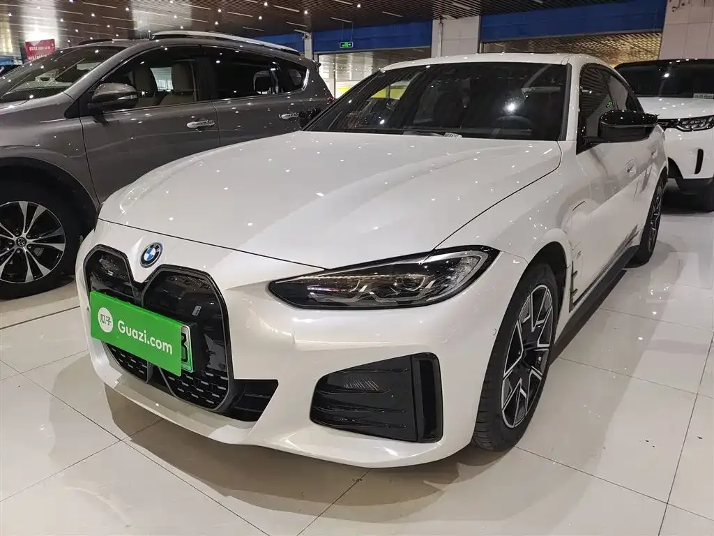 BMW i4 — фото 5