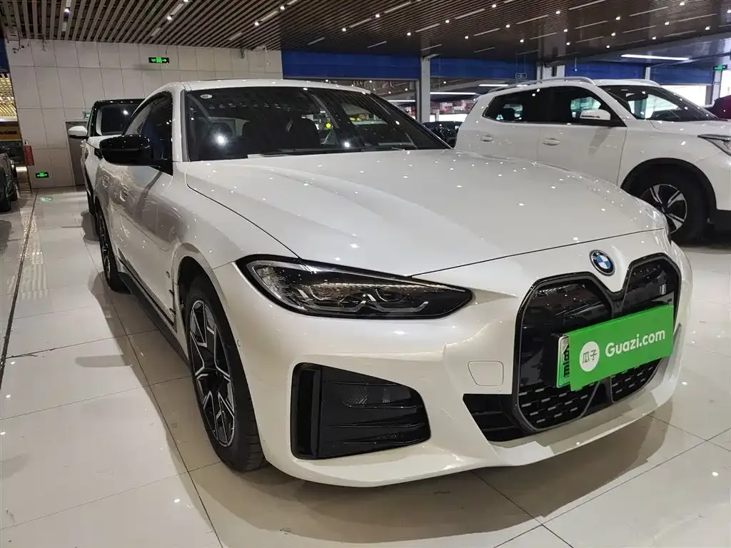 BMW i4 — фото 2