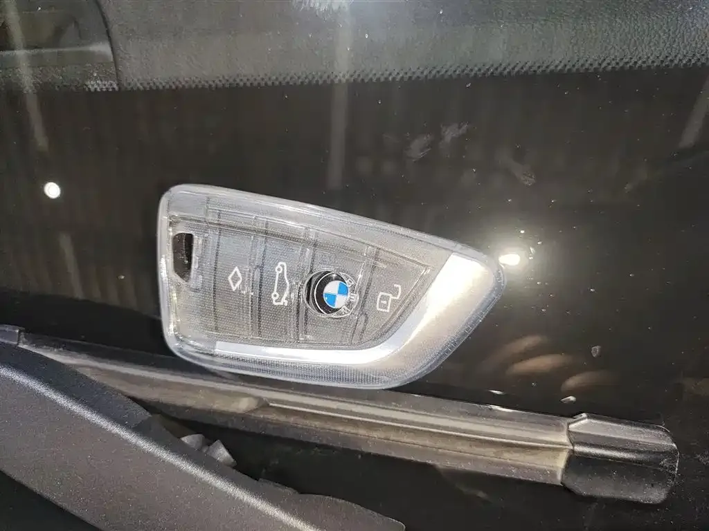 BMW i4 — фото 7