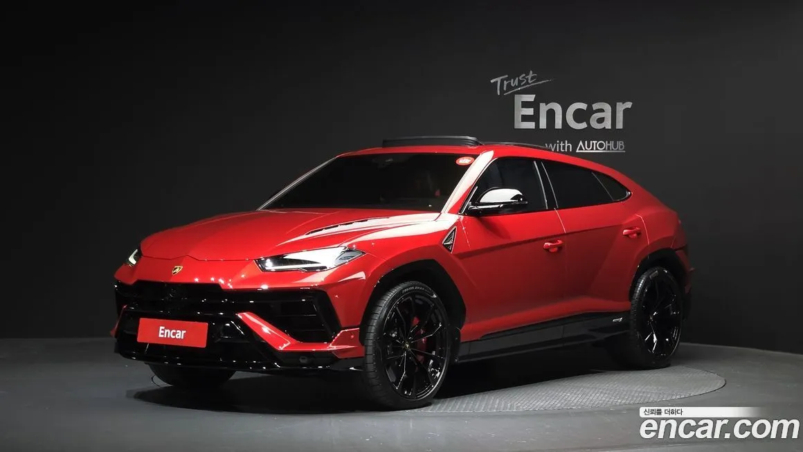 Lamborghini Urus — фото 1