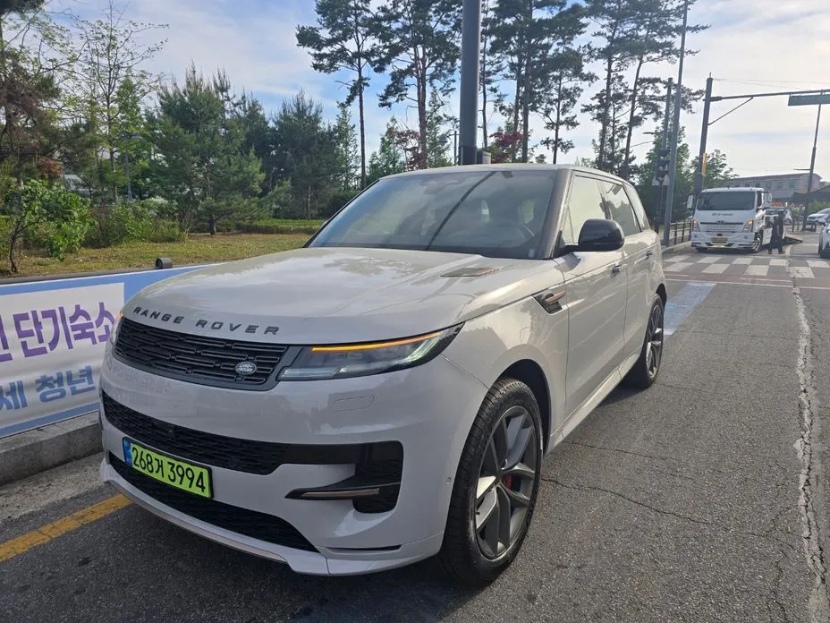 Land Rover Range Rover Sport — фото 1