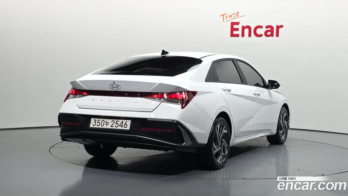 Hyundai AVANTE — фото 5