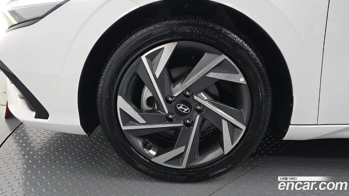 Hyundai AVANTE — фото 9