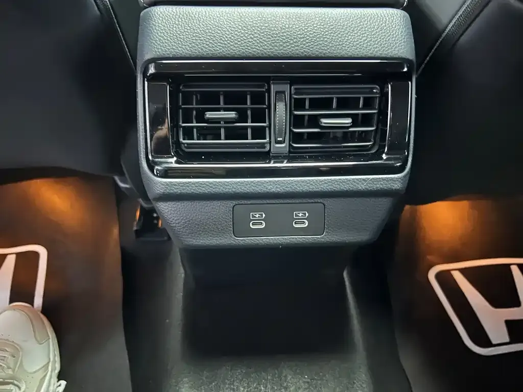 Honda Accord — фото 9