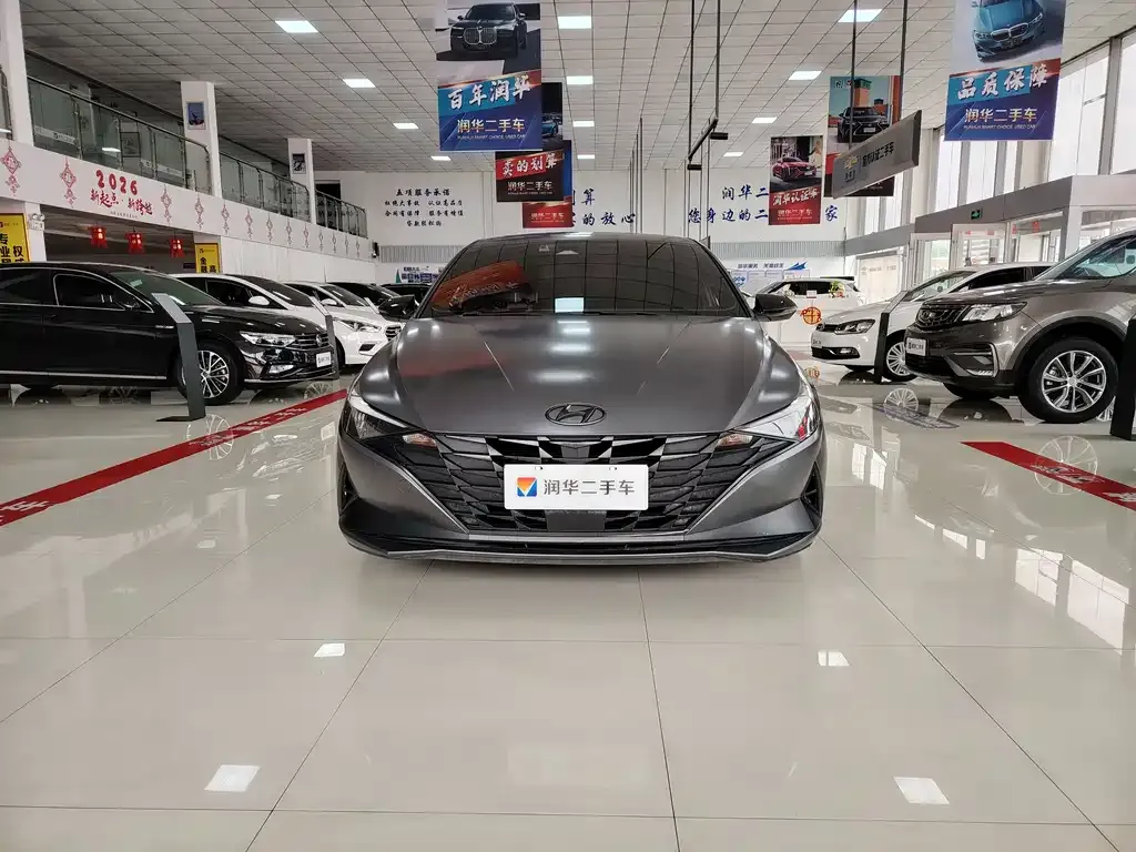 Hyundai Elantra — фото 2