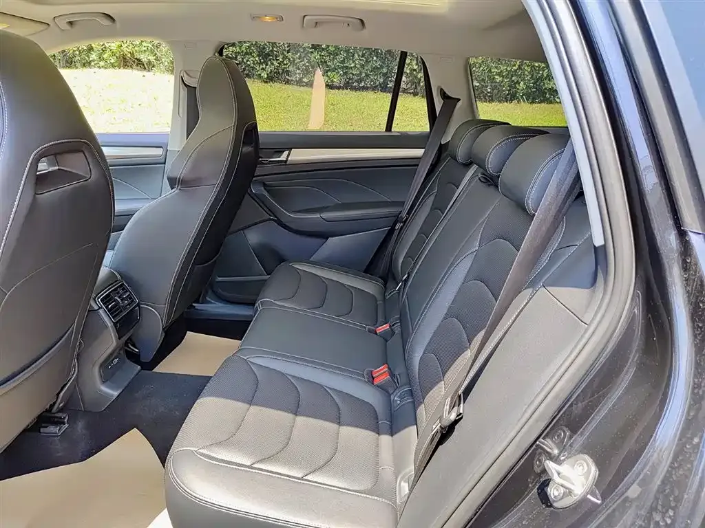 Skoda Kodiaq — фото 7