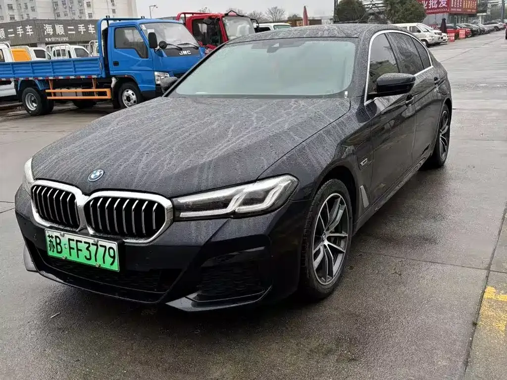 BMW 5 Series New Energy — фото 1