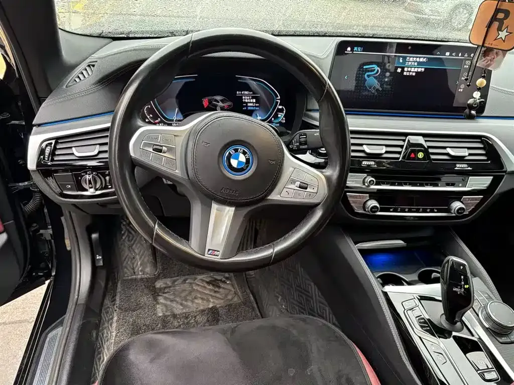 BMW 5 Series New Energy — фото 4